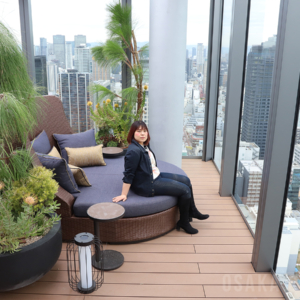 ルーフトップバー＆ラウンジ「PEAKS」