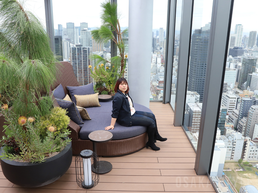 ルーフトップバー＆ラウンジ「PEAKS」