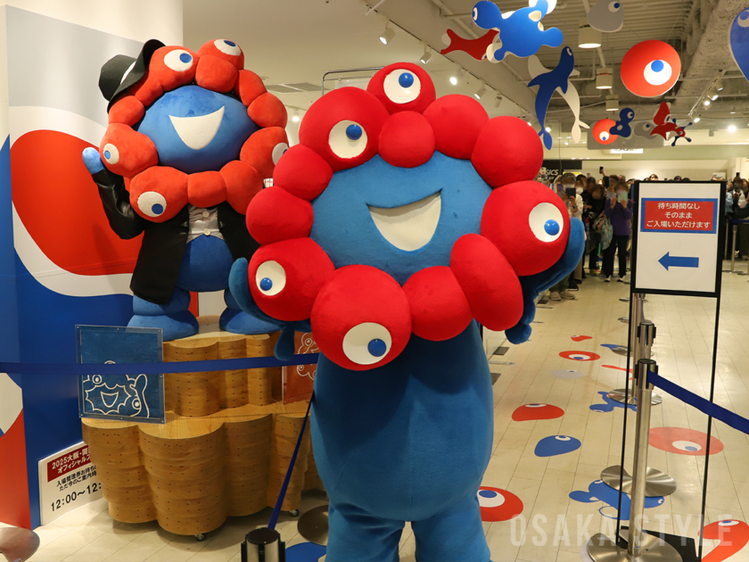 EXPO2025 オフィシャルストア あべのハルカス店にミャクミャク登場