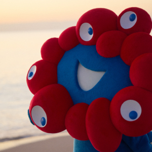 ミャクミャクの1stグラビア写真集「I myaku you.」