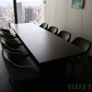 ルーフトップバー＆ラウンジ「PEAKS」