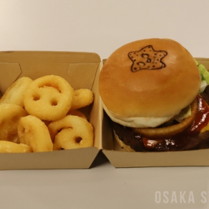 「アメリカ館グルメ」スパークバーガー