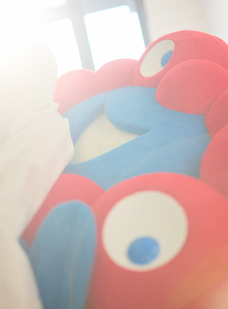 ミャクミャクの1stグラビア写真集「I myaku you.」