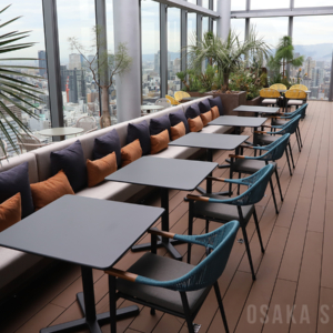 ルーフトップバー＆ラウンジ「PEAKS」