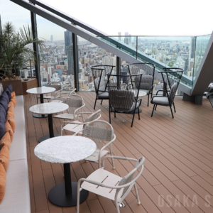 ルーフトップバー＆ラウンジ「PEAKS」