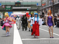 「日本橋ストリートフェスタ」でコスプレパレード