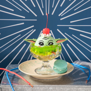 ＜グローグー＞フォースを秘めた？ミルクプリン（マカロン付）