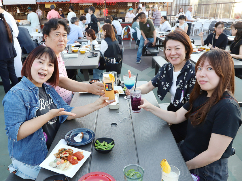 阪急ターミナルビル屋上で「阪急トップビアガーデン」