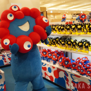 阪神梅田本店にミャクミャク登場