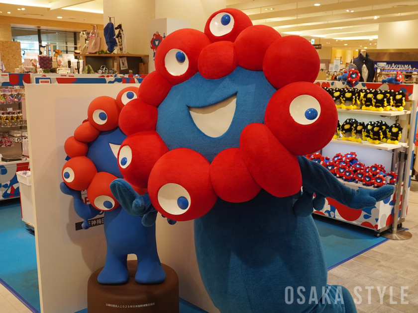 阪神梅田本店にミャクミャク登場