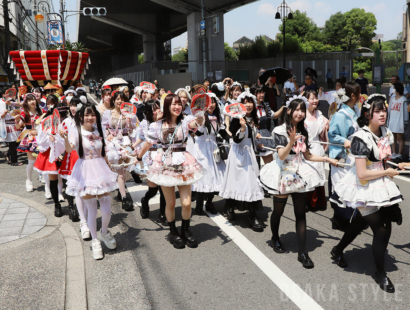 【動画】新世界で夏祭り　ギャル神輿が巡行、メイドカフェのメイドも参加