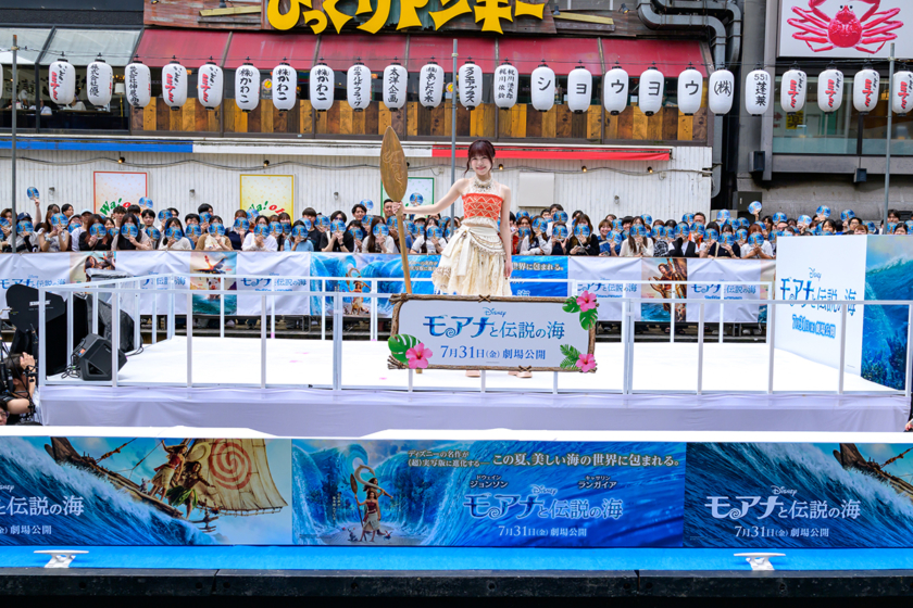 道頓堀にTSUZUMIさんが登場