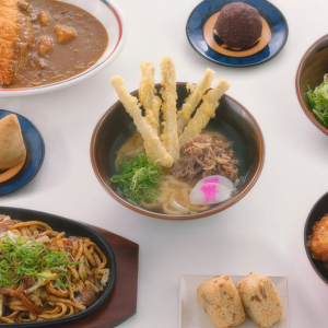 「資さんうどん」肉ごぼ天うどん、焼きうどん、カレーライスなど