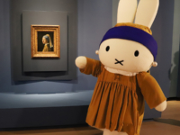 「フェルメール《真珠の耳飾りの少女》展 17世紀オランダ絵画の名品、奇跡の再来日」の内覧会にミッフイー登場