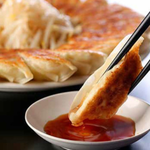 「石松餃子」焼き餃子