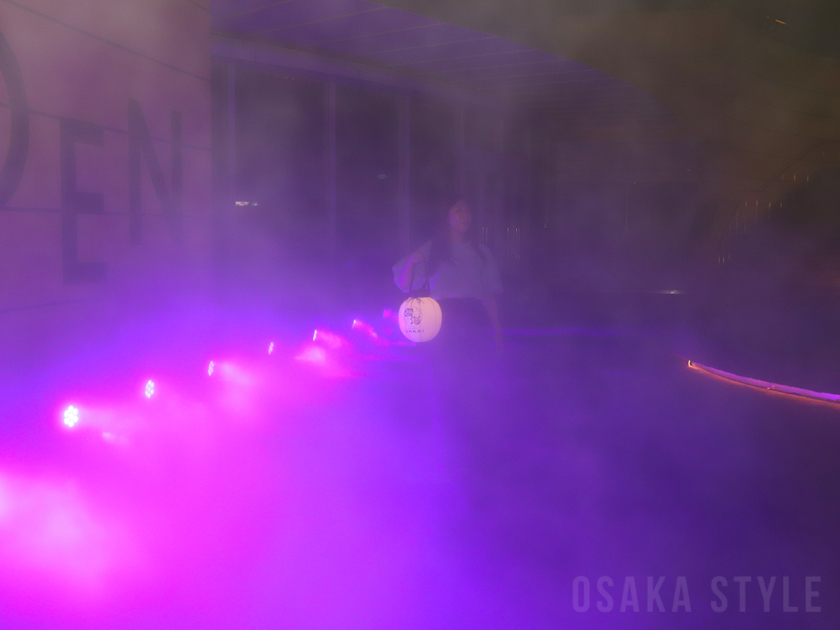 なんばパークスで「なんば雲海」初開催　屋上庭園が「雲海」に包まれる幻想体験