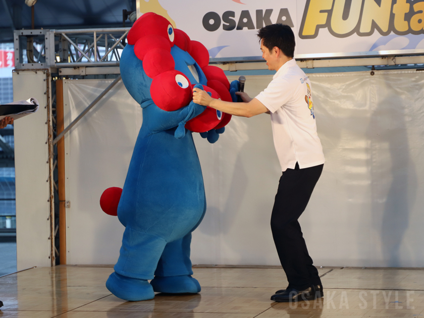 ミャクミャク、吉村洋文知事