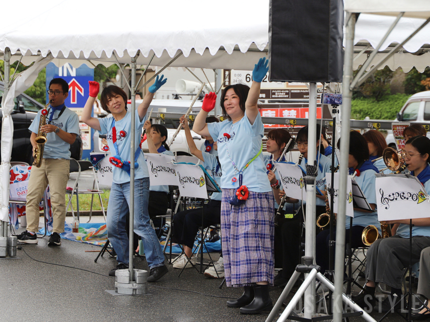 吹奏楽団アンサンブル・ウペポが大阪・関西万博公式テーマソング「この地球の続きを」を演奏