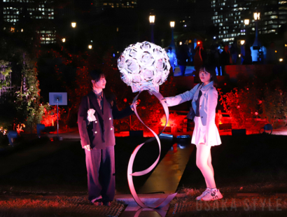 【動画】中之島公園で幻想的なライトアート　光るバラのブーケも登場